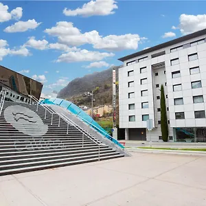 Отель Yomo Mola Park, Лес Эскальдес